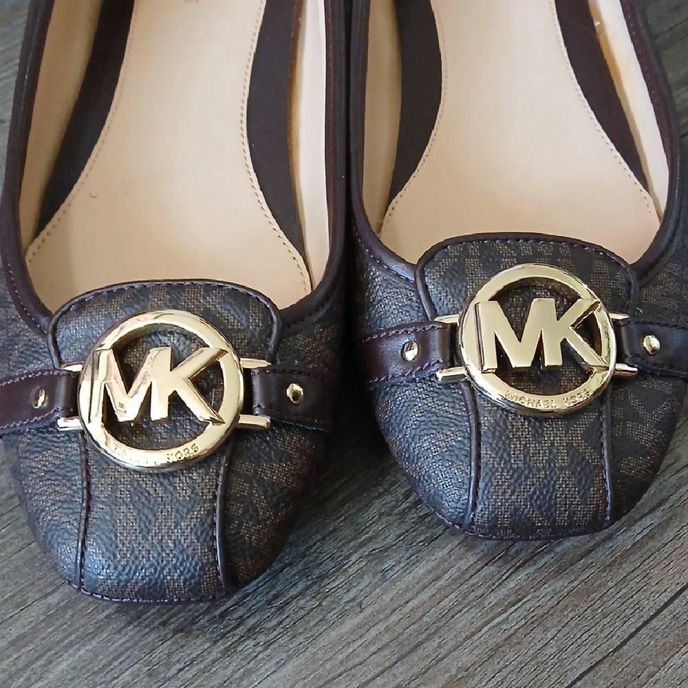 Michael Kors Gold and Brown Flats with Signature Style - Picture 5 of 7